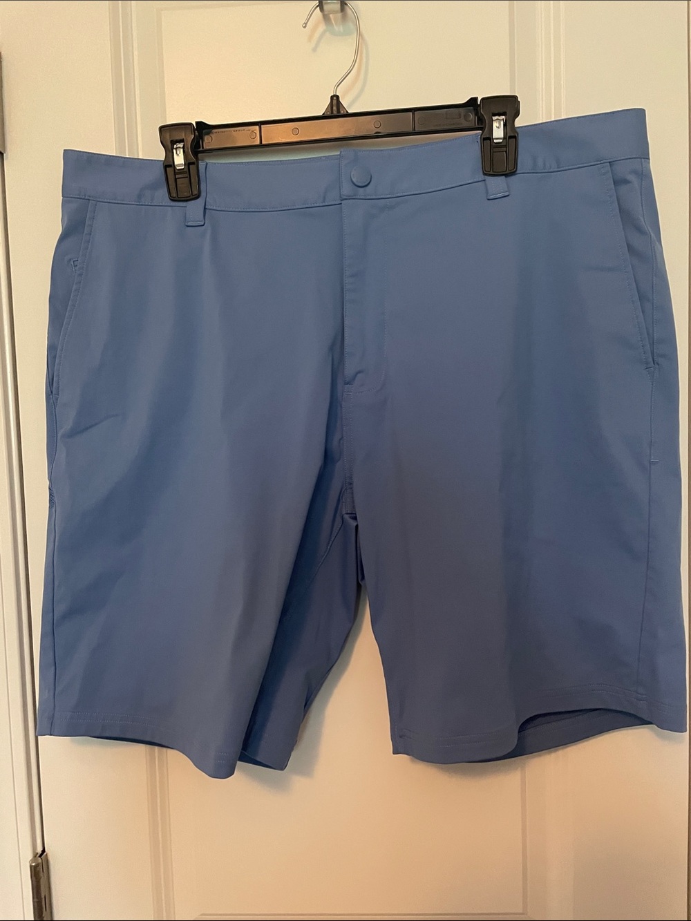 Men's Rhône Flat-Front Shorts in Light Blue
